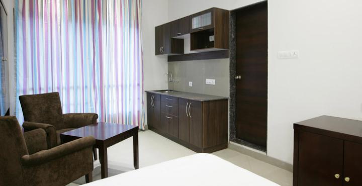 פונה Oyo 710 Hotel Kshitij מראה חיצוני תמונה