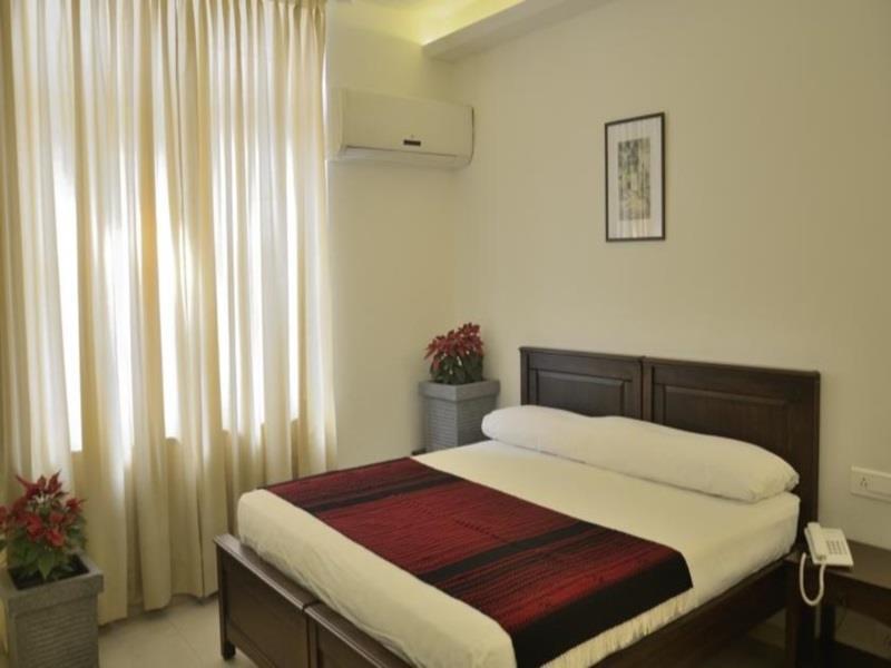 פונה Oyo 710 Hotel Kshitij מראה חיצוני תמונה