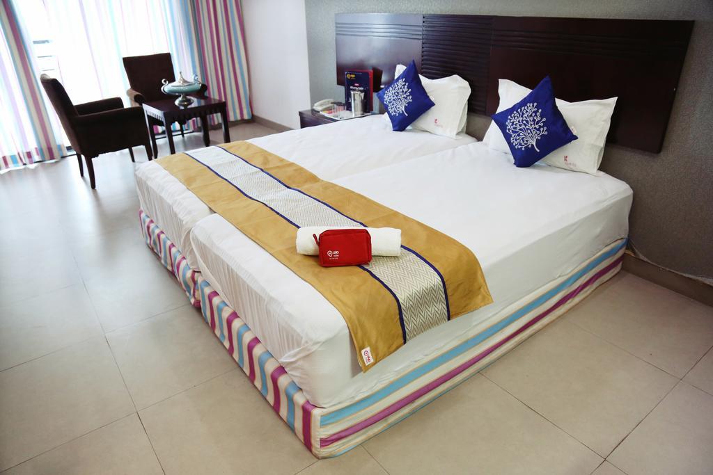 פונה Oyo 710 Hotel Kshitij מראה חיצוני תמונה
