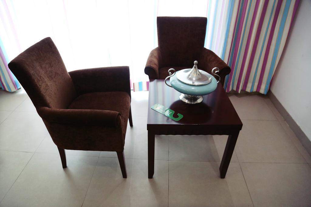פונה Oyo 710 Hotel Kshitij מראה חיצוני תמונה