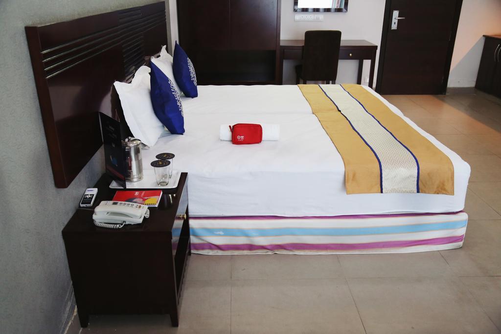 פונה Oyo 710 Hotel Kshitij מראה חיצוני תמונה