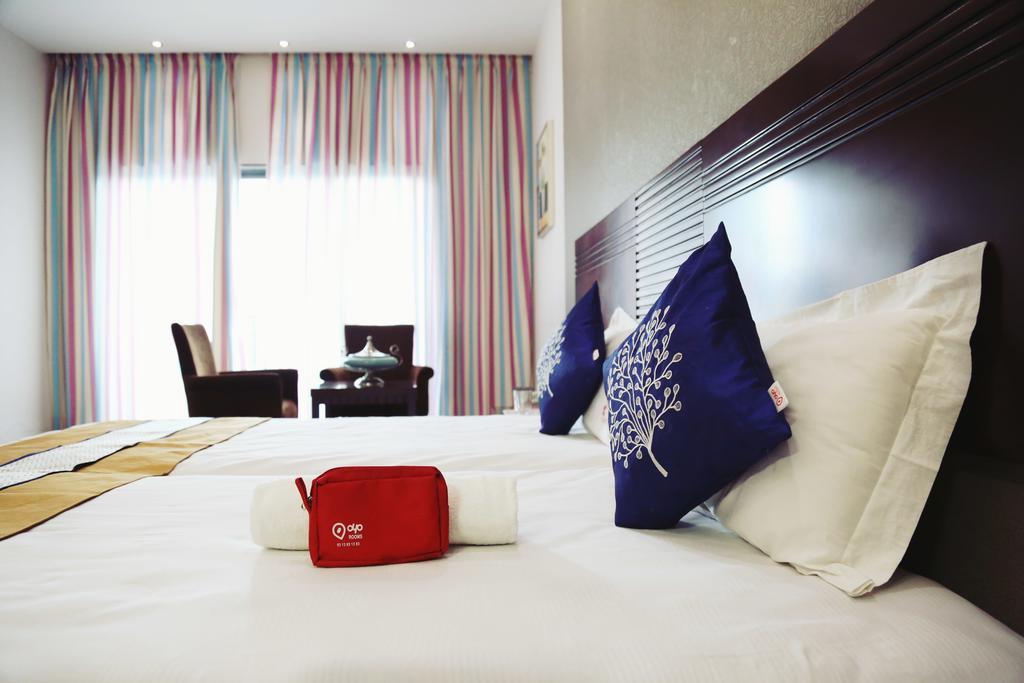 פונה Oyo 710 Hotel Kshitij מראה חיצוני תמונה