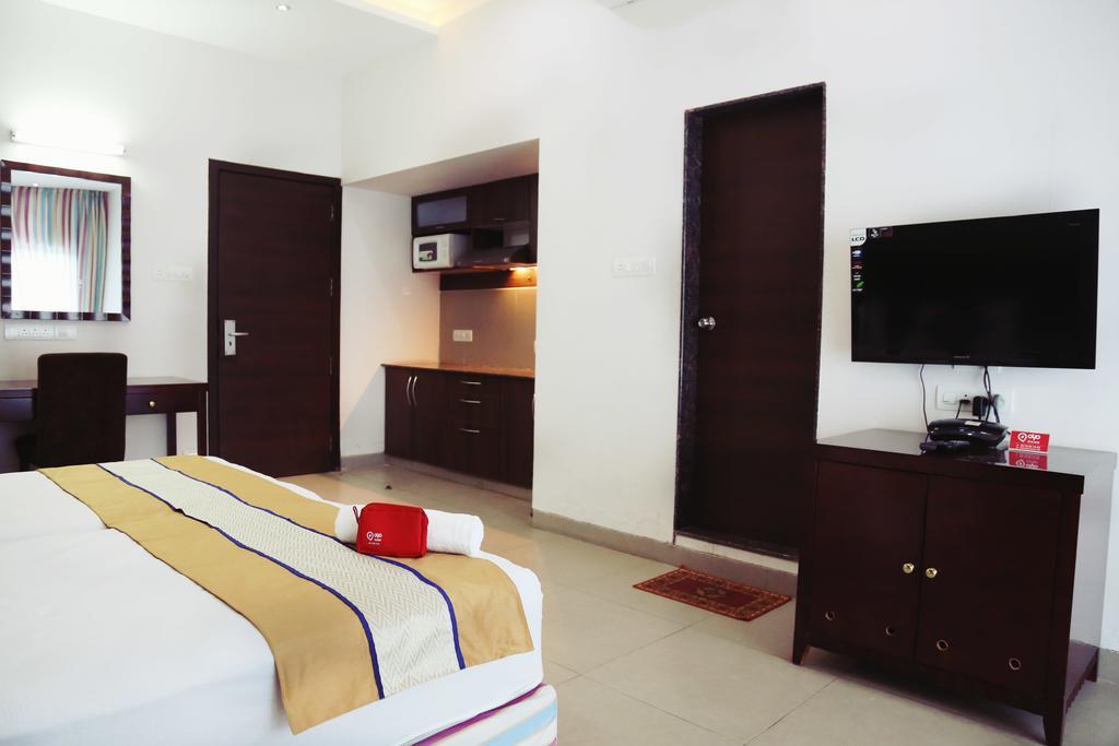 פונה Oyo 710 Hotel Kshitij מראה חיצוני תמונה