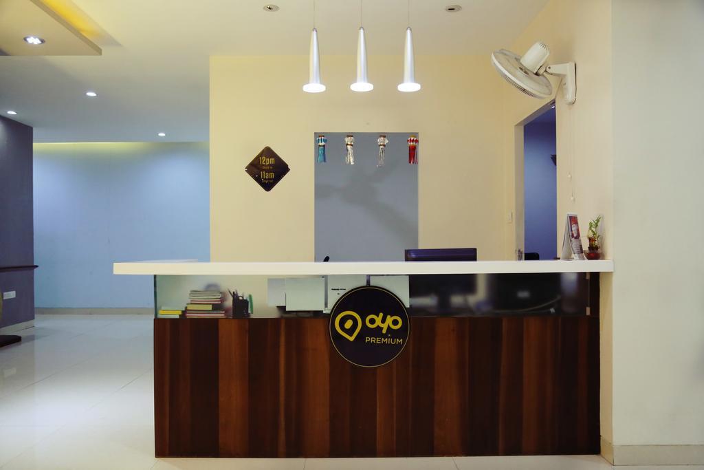 פונה Oyo 710 Hotel Kshitij מראה חיצוני תמונה